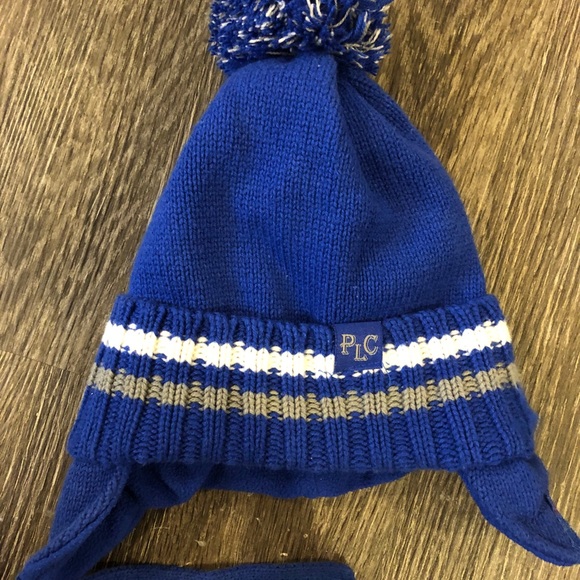 Hat - Picture 1 of 2